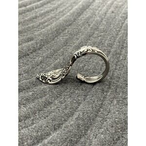 Oneida ONE Napkin Ring MICHELANGELO Mark Stainles